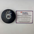 Autographed/Signed Claude Giroux Philadelphia Flyers Logo Hockey Puck Fanatics COA